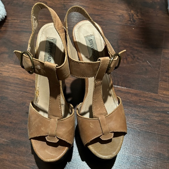 Steve Madden Wyliee tan t-strap platform wedge shoes - Picture 4 of 5
